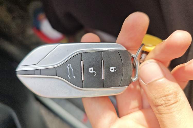 Used Yema T70 2016 Upgraded Model 1.8T CVT Flagship Edition
