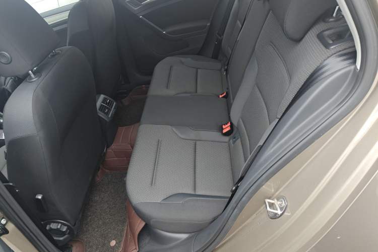 Used Volkswagen Golf 2016 1.6L Automatic Comfort Model
