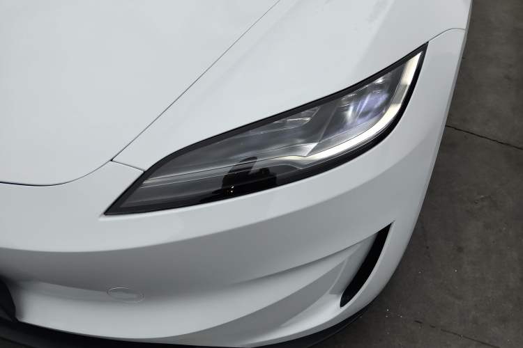 Used Tesla Model 3 2025 Rear-Wheel-Drive Version