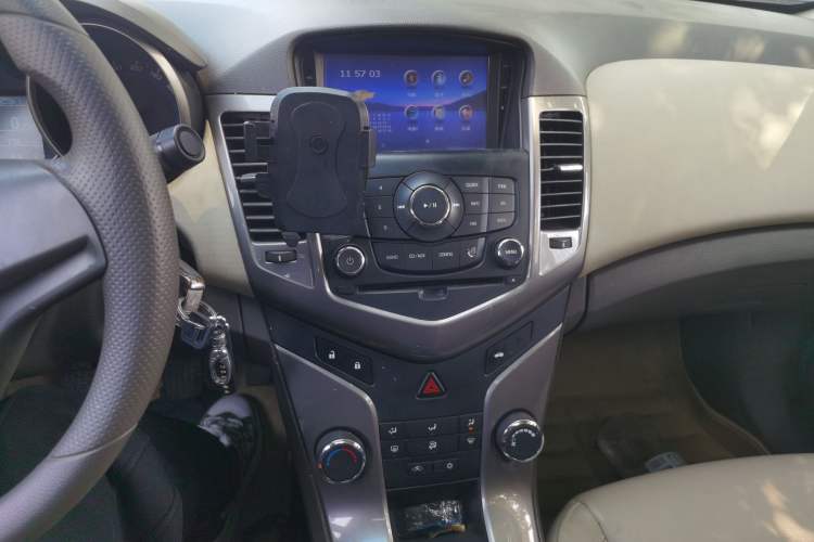 Used Chevrolet Cruze 2015 1.5L Classic SE MT