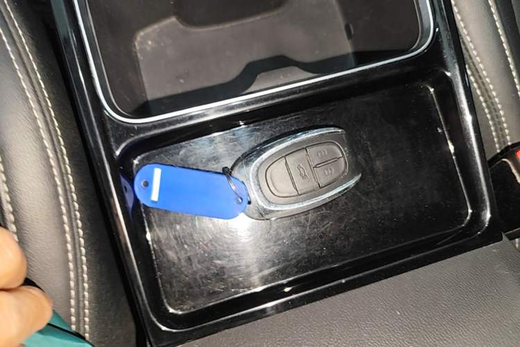 Used SAIC MAXUS EUNIQ 5 2020 1.3T PLUG-IN Luxury Edition