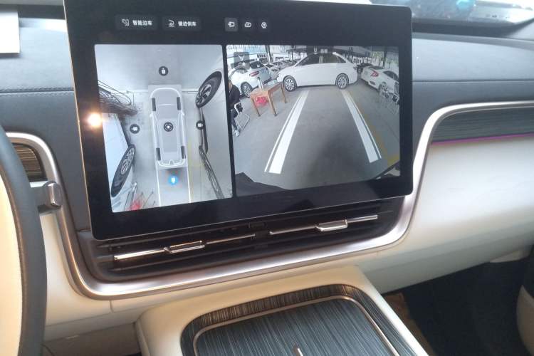 Used Dongfeng eπ eπ008 2024 210Max Range-Extended Version 6 Seats