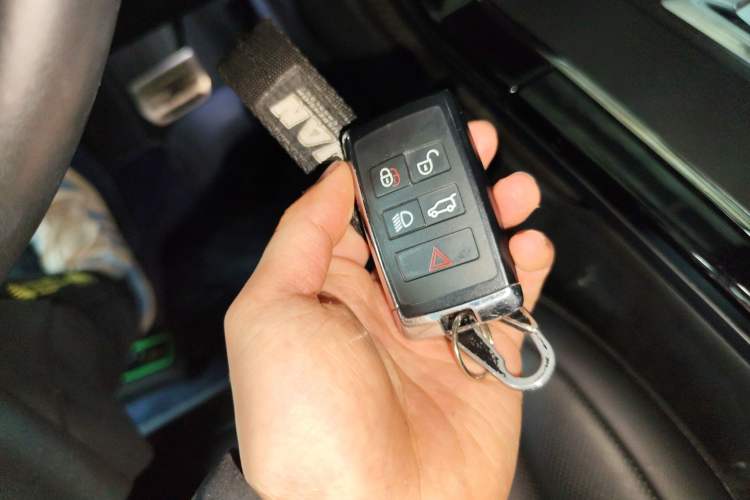 Used Land Rover Range Rover Evoque 2020 249 PS R-DYNAMIC S Sport Edition