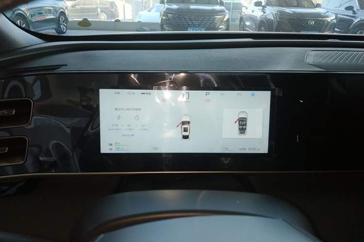 Used BYD Qin L 2025 DM-i Smart Drive 120KM Superior Model
