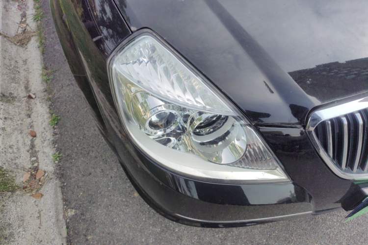 Used Buick Excelle 2011 1.6 LE-AT Right Front Headlight