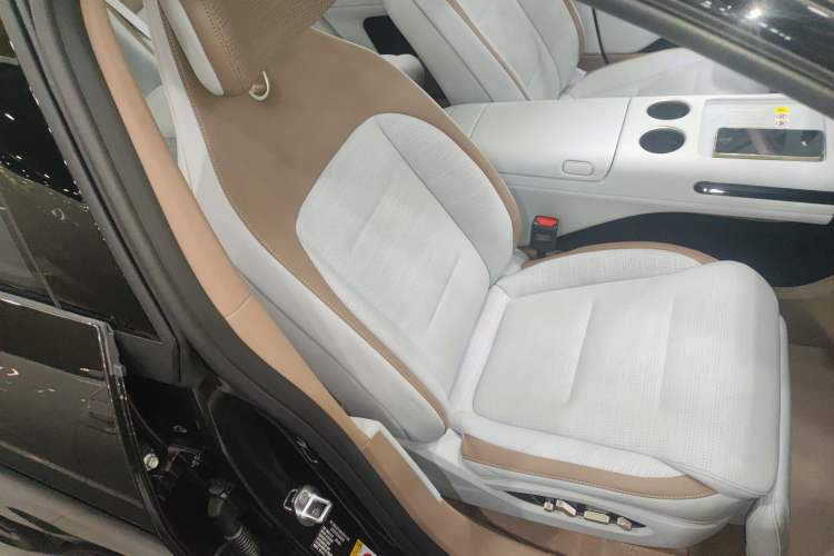 Used Avatr 07 2024 Pro+ All-Electric Version Right Front Seat