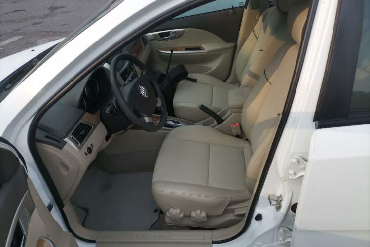 Used Buick Excelle 2015 1.5L Automatic Classic Model
