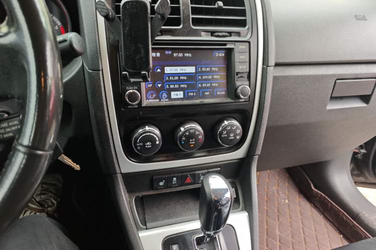 Used Dodge Caliber 2011 2.0 SXT Comfort Edition Audio And AC Panel
