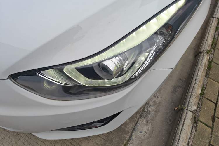 Used Hyundai Elantra (5th Generation / Langdong) 2016 1.6L Automatic Smart Version Left Front Headlight