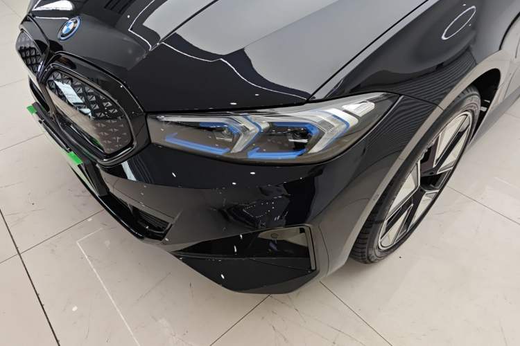 Used BMW i3 2025 eDrive 40 L Midnight Sports Package
