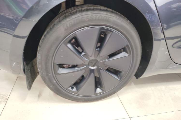 Used Tesla Model 3 2025 Rear-Wheel-Drive Version