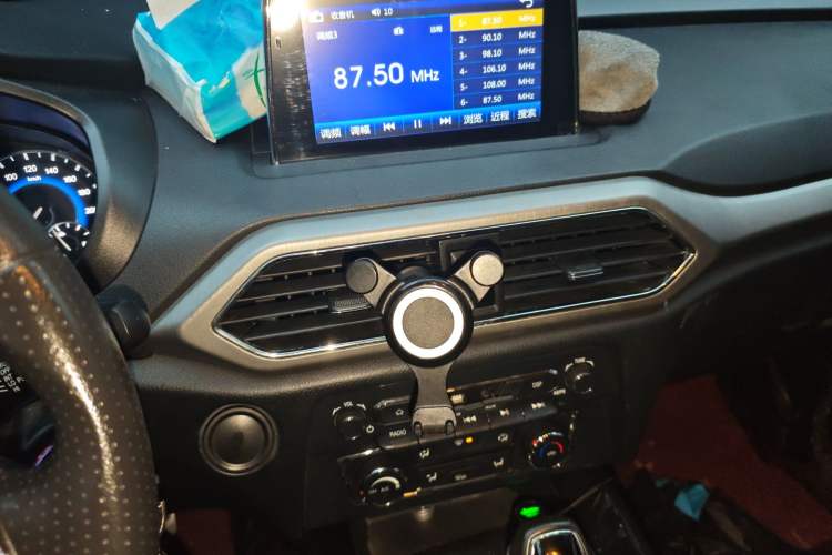 Used Dongfeng Fengon S560 2018 1.8L CVT Elite Model 7 Seats
