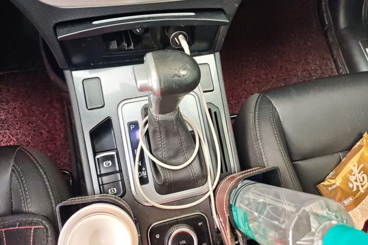 Used Haval H6 Coupe 2016 Blue Label 1.5T Automatic Two-Wheel Drive Urban Model Gear Lever