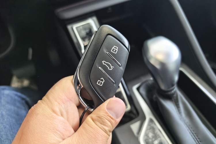 Used Roewe i5 2026 Model 1.5L CVT Luxury Version