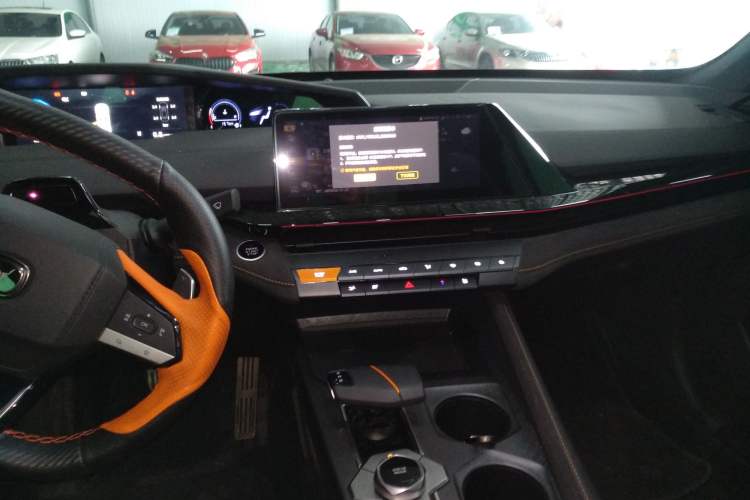 Used Changan UNI-V 2024 1.5T Prestige Sport Edition