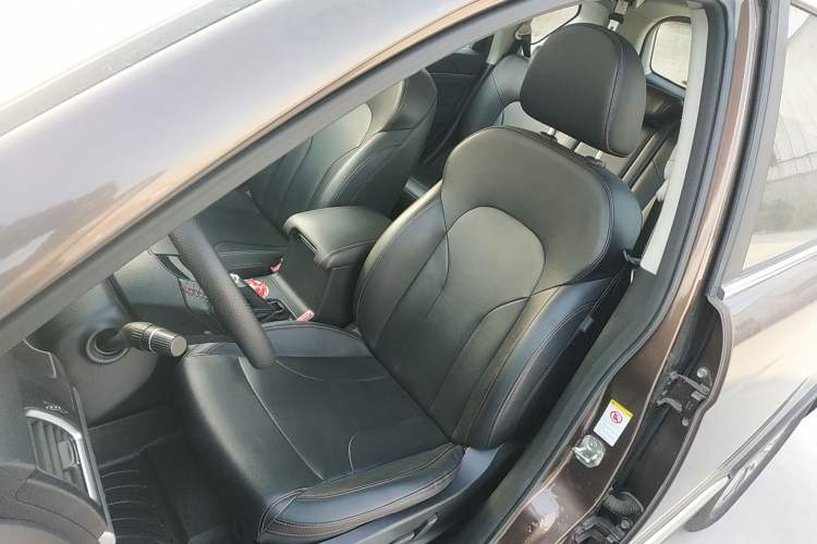 Used Haval H6 2015 Sport Edition 1.5T Automatic Two-Wheel Drive Luxury Model