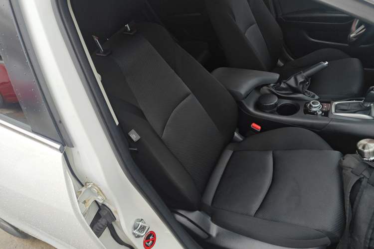 Used Mazda Mazda 3 Axela 2017 Hatchback 1.5L Automatic Comfort Model Emission Standard China V