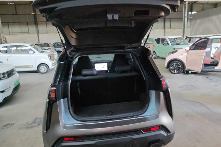 Used Chery New Energy Boundless Pro 2022 301km LingShou Edition Lithium Iron Phosphate Trunk