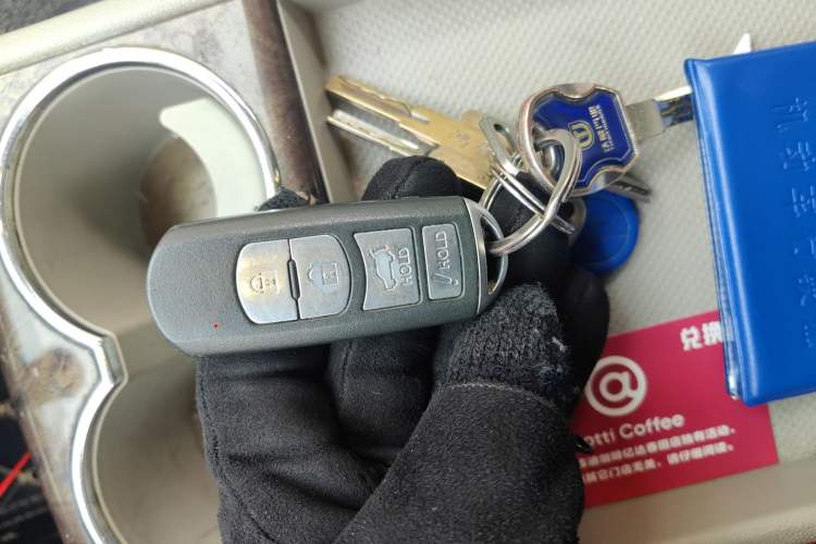 Used Mazda 8 2013 2.5L Ultimate Edition