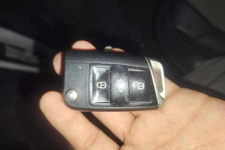 Used Volkswagen Tiguan L 2018 330TSI Automatic Two-Wheel Drive Luxury Edition Vehicle Key