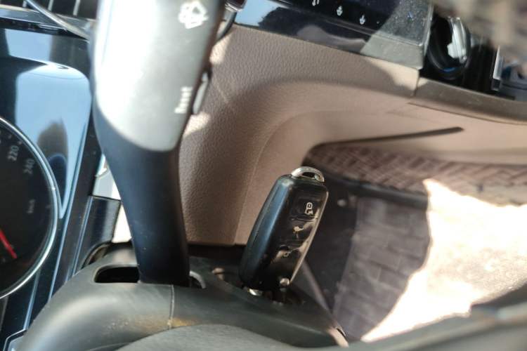 Used Volkswagen Bora 2013 1.6L Automatic Comfort Model
