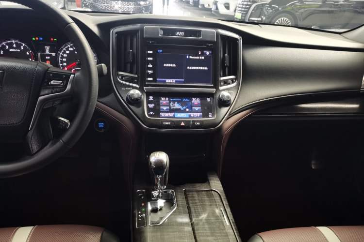 Used Toyota Crown 2017 2.0T Sport Edition
