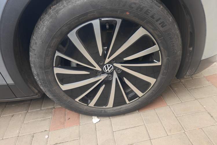 Used Volkswagen ID.4 X 2021 Pro Smart Long-Range Edition Right Front Wheel Hub