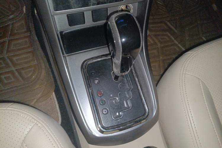 Used Geely Auto Classic Emgrand 2013 Sedan 1.8L CVT Elite Model
