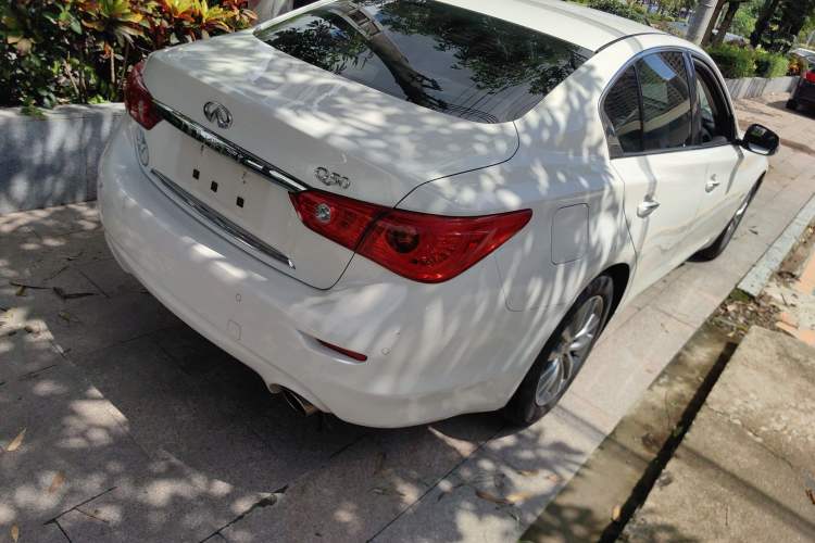 Used Infiniti Q50 2014 2.0T Luxury Edition