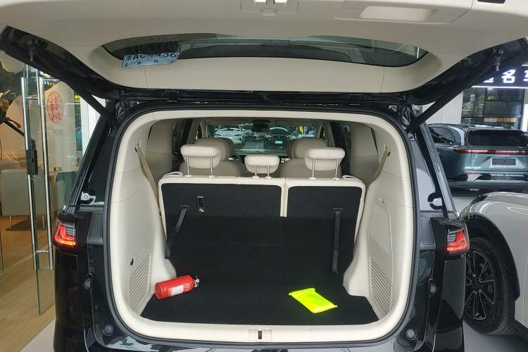 Used VOYAH Dream 2024 PHEV Ultra-Long Range Flagship Edition
