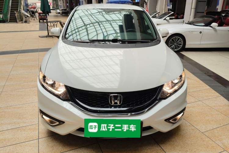 Used Honda Jade 2013 1.8L automatic Comfort version 5 seats Front