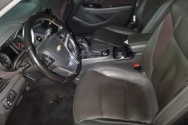 Used Chevrolet Malibu 2018 530T Automatic Luxury Edition Left Front Seat