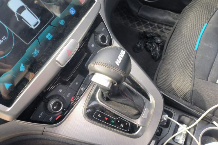 Used Haval H6 2017 Red-Label Sport Edition 1.5T Automatic Two-Wheel Drive Luxury Model Gear Lever