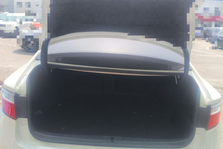 Used Lexus ES 2014 300h Elite Edition Trunk