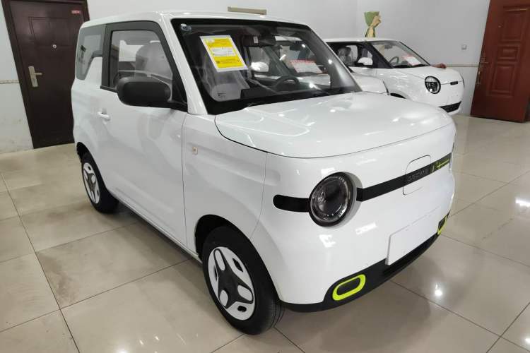 Used Geely Galaxy Panda 2025 210 km – Yuanqi Bear Front Right 45 Deg