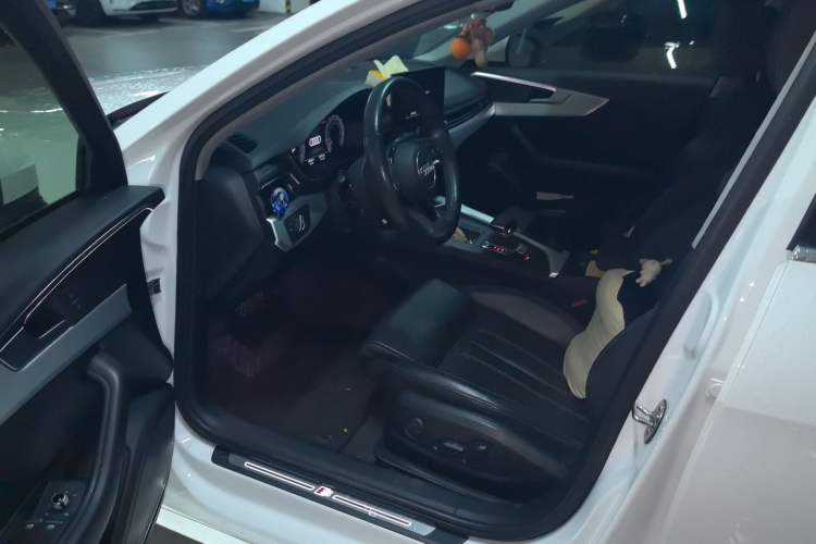 Used Audi A4L 2020 40 TFSI Luxury Dynamic Model