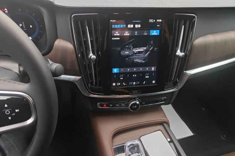 Used Volvo S90 2025 B5 Zhiyuan Luxury Edition Audio And AC Panel