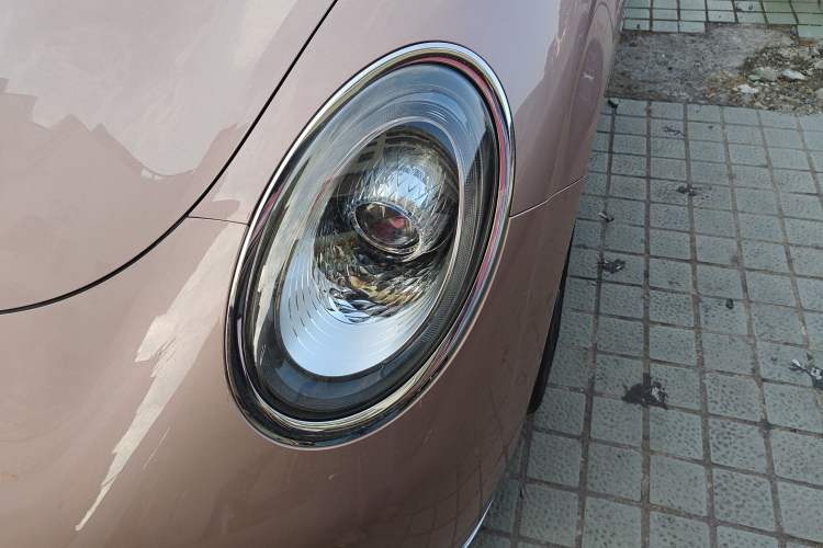 Used ORA Lightning Cat 2022 555 km Luxury Edition