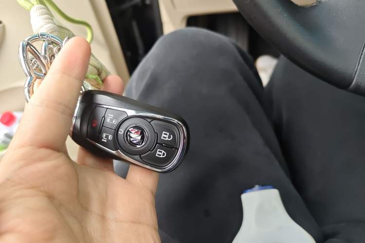 Used Buick GL8 2023 ES Lu Zun Deluxe Model
