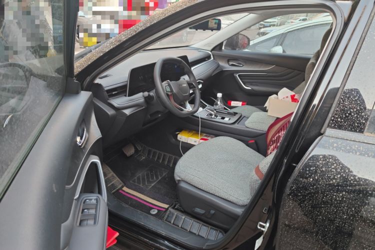 Used Venucia V 2022 260T Black Horse Edition · Idol Driver Seat