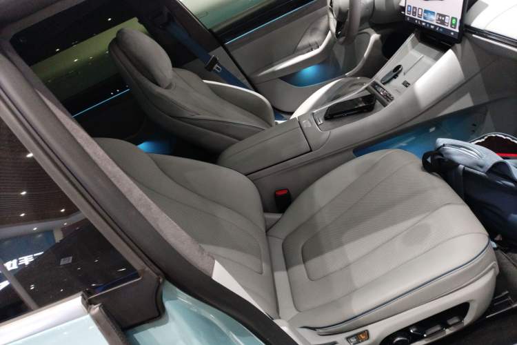 Used Hima Luxeed S7 2025 785 km Ultra