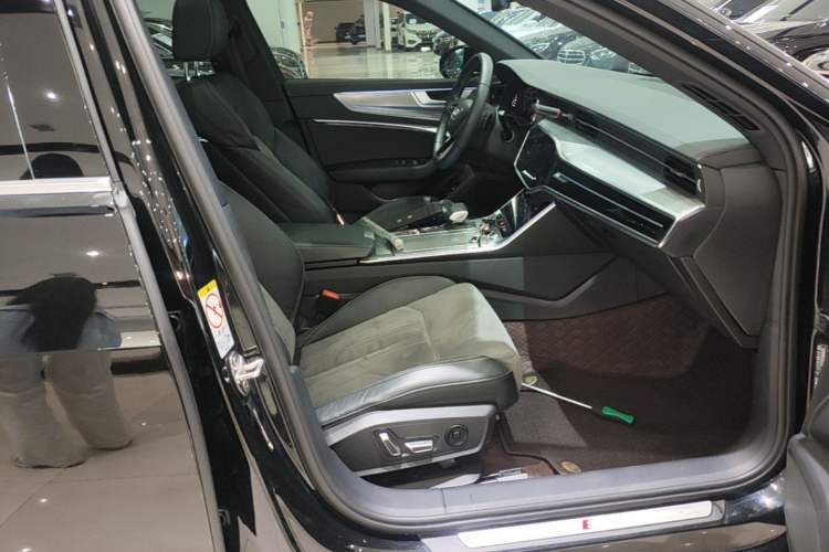 Used Audi A6L 2023 45 TFSI Prestige Dynamic Edition Right Front Seat