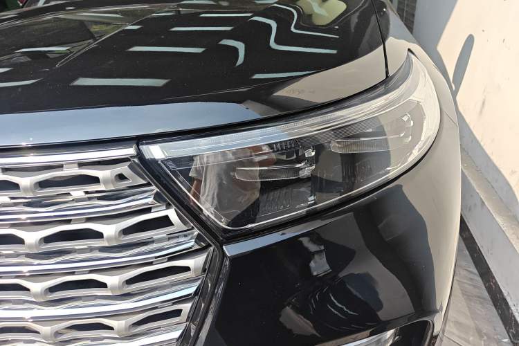 Used Ford Explorer 2020 EcoBoost 285 4x4 Titanium Edition 6 Seats