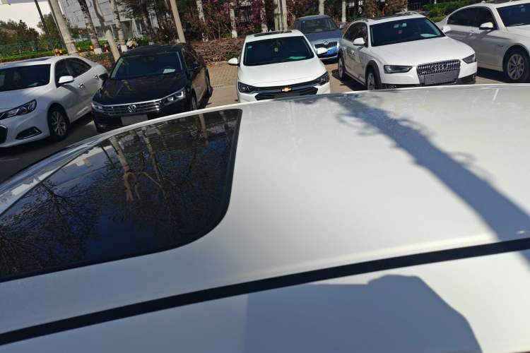 Used Honda Fit 2018 1.5L CVT Comfort Sunroof Version Roof