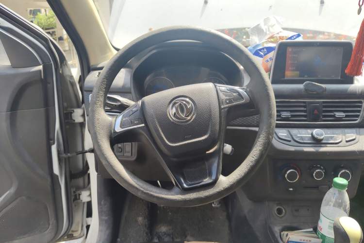 Used Dongfeng Fengon 330 2018 1.5L 330S Comfort Edition DK15 Steering Wheel