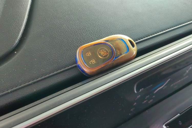 Used Buick GL8 2022 ES Land Cruiser 653T Luxury Model
