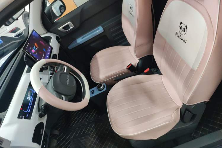 Used Geely Galaxy Panda 2024 Facelifted Panda Mini 200km Dragon Edition