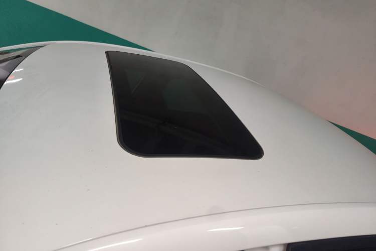 Used Roewe i5 2020 1.5L Automatic 4G Connect Luxury Flagship Edition
