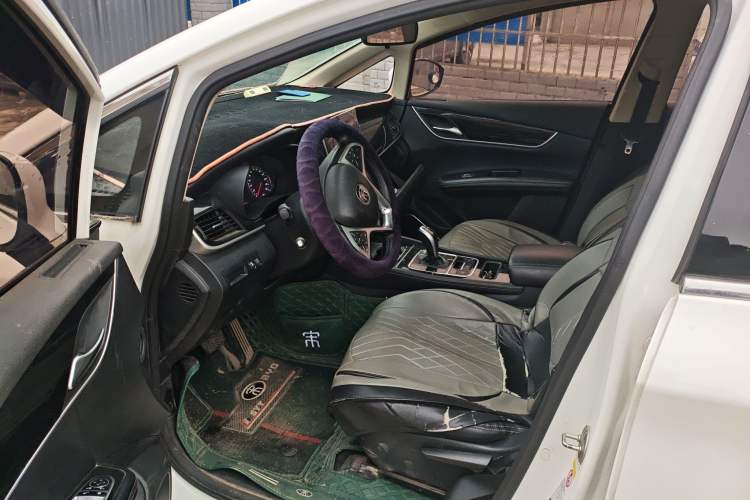 Used BYD Song MAX 2019 1.5T Automatic Smart Connect Ruiyi Sunroof Version 6 Seats China VI Standard