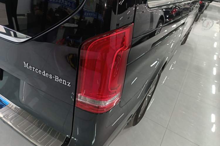 Used Mercedes-Benz V-Class 2020 V 260 Avantgarde Edition